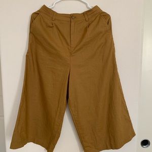 Women ankle pants- condition- good